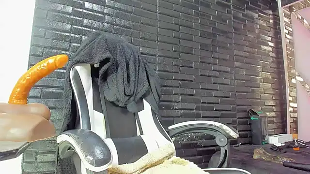 ScarlettSexRx online show from 15, 4, 2026