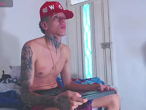 Snapshot of gabriel_reyes21 chatting on 18, 7, 2026 gabriel reyes21 online show from 18, 7, 2026