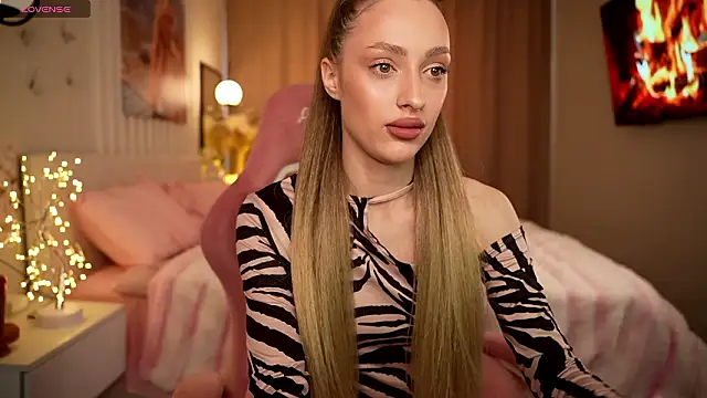 Mila Murr online show from 11, 3, 2026