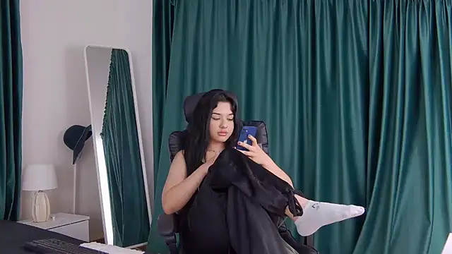 MissNaomiBelle online show from 20, 6, 2026