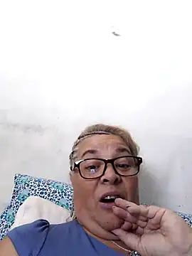 momismilf544 online show from 23, 4, 2026