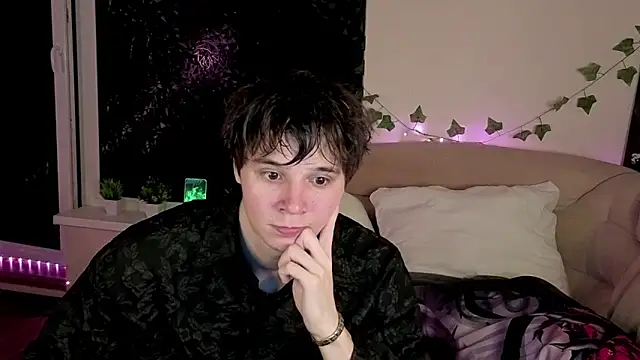 AnthonyCuutie online show from 18, 4, 2026