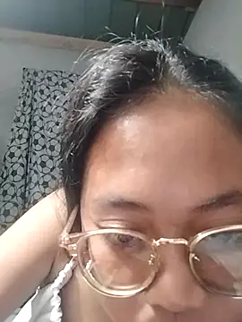 Snapshot of angelpinay44 chatting on 27, 3, 2026 angelpinay44 online show from 27, 3, 2026