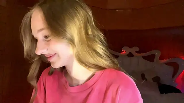 Anika Socutehe online show from 17, 4, 2026