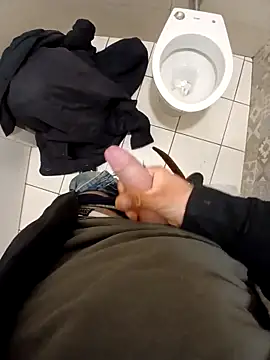 ILovpvsZy online show from 6, 3, 2026