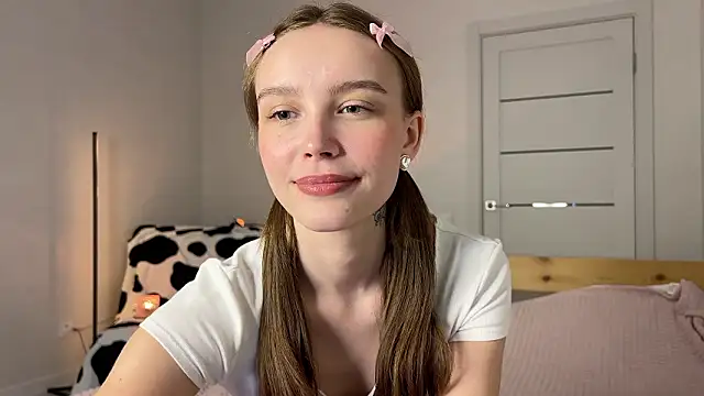 Lolatatee online show from 5, 3, 2026