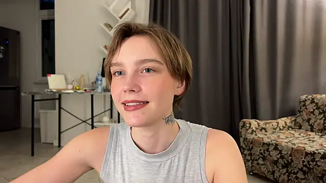 Snapshot of Lolatatee chatting on 6, 6, 2026 Lolatatee online show from 6, 6, 2026