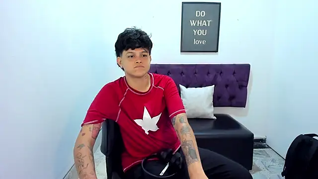 Snapshot of TomBoy_Natali chatting on 2, 5, 2026 TomBoy Natali online show from 2, 5, 2026