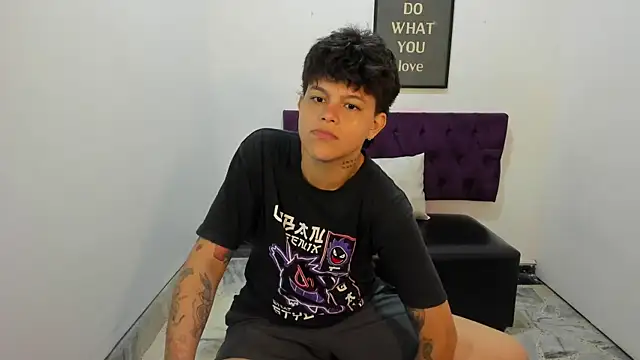 Snapshot of TomBoy_Natali chatting on 17, 6, 2026 TomBoy Natali online show from 17, 6, 2026