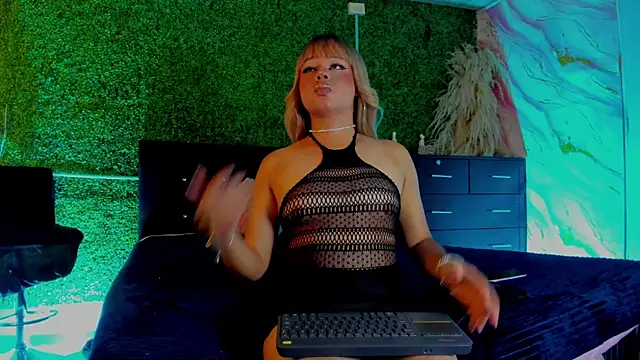 Snapshot of valery_delux chatting on 2, 3, 2026 valery delux online show from 2, 3, 2026