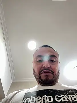 alexandeerr1986 online show from 19, 5, 2026