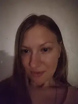 August Shine online show from 26, 5, 2026