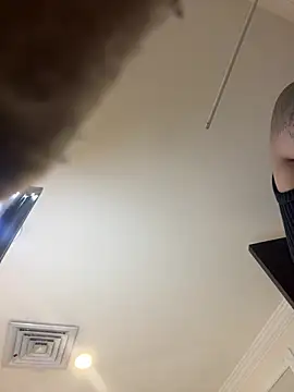 VioletaHills  online show from 17, 4, 2026