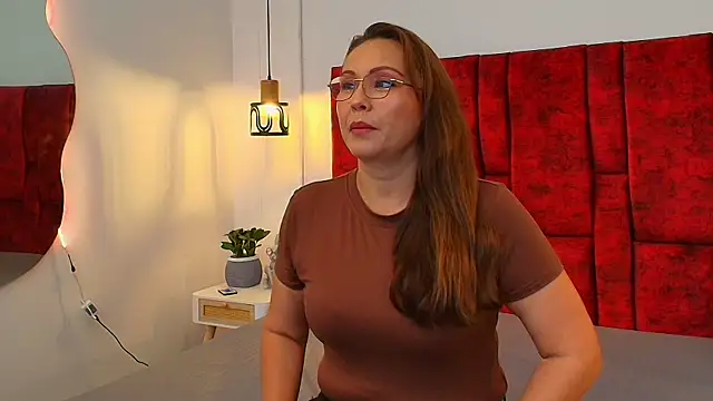  Monaliza  online show from 8, 5, 2026