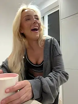 Naughtyblondex online show from 26, 3, 2026