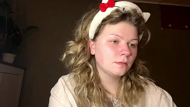 YoungAlina online show from 16, 4, 2026