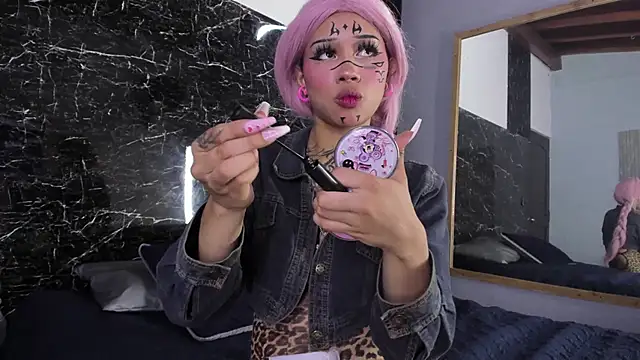 Roxy-Sweett online show from 11, 4, 2026