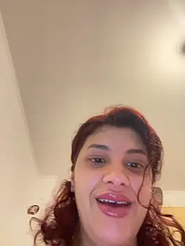 Snapshot of MommySexxy23 chatting on 2, 4, 2026 MommySexxy23 online show from 2, 4, 2026