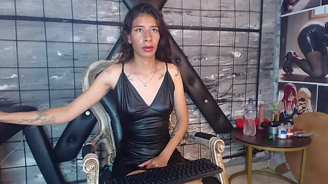 Siena Bouer online show from 27, 3, 2026