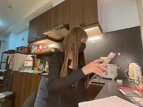 strawberryblossom93 online show from 29, 3, 2026