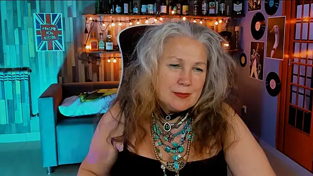 Snapshot of LilaMaharani chatting on 6, 7, 2026 LilaMaharani online show from 6, 7, 2026