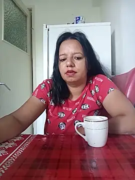 Snapshot of roxana_e43 chatting on 28, 6, 2026 roxana e43 online show from 28, 6, 2026