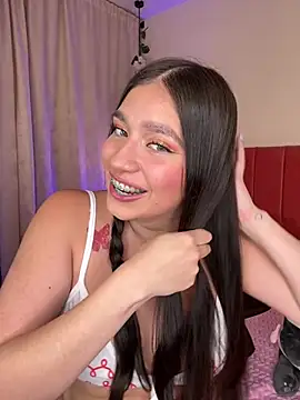 Caandace online show from 7, 4, 2026