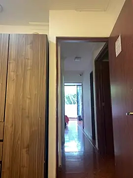 Emi rousse online show from 15, 4, 2026