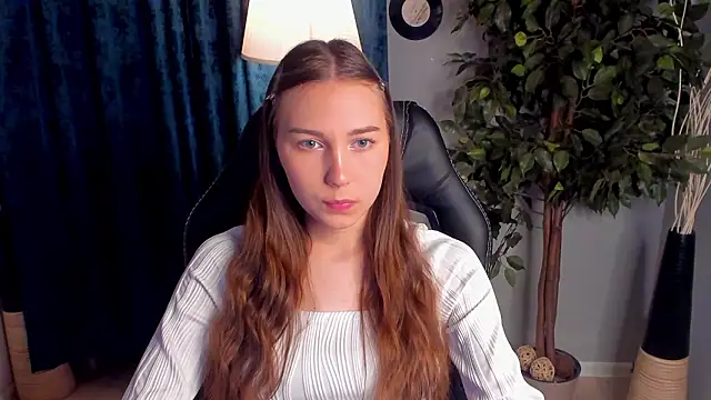 OliviaLang online show from 30, 3, 2026