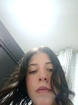 Snapshot of Miranda-cambell chatting on 4, 5, 2026 Miranda-cambell online show from 4, 5, 2026