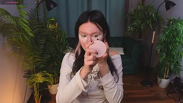 kittenlolla online show from 20, 3, 2026