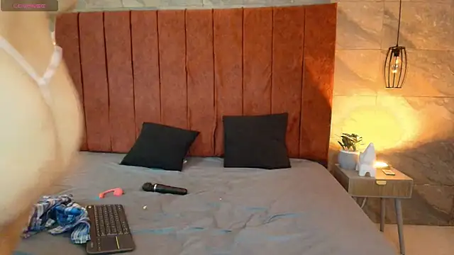 Lauren Rouses online show from 11, 4, 2026