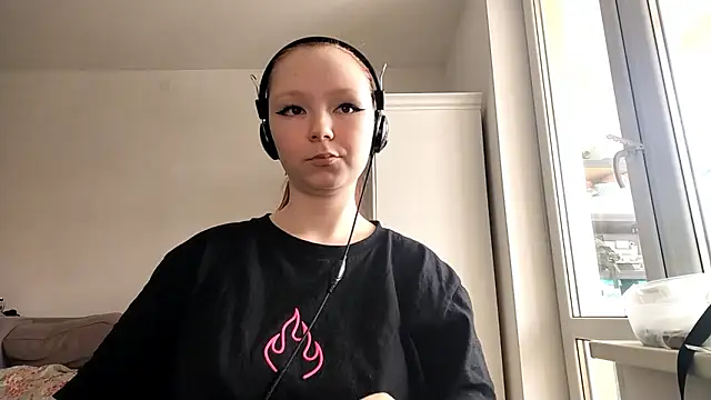 Snapshot of velyraxis chatting on 3, 3, 2026 velyraxis online show from 3, 3, 2026