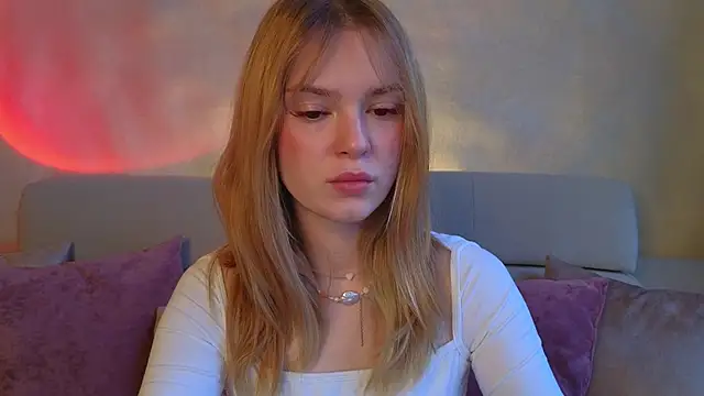 cyberl0ve  online show from 17, 3, 2026