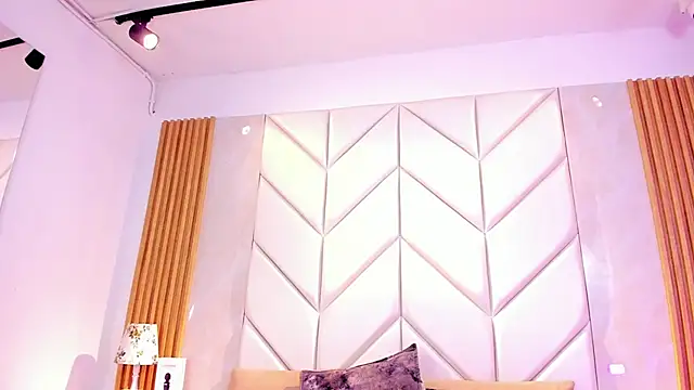 Snapshot of Samanta_Rave chatting on 11, 5, 2026 Samanta Rave online show from 11, 5, 2026