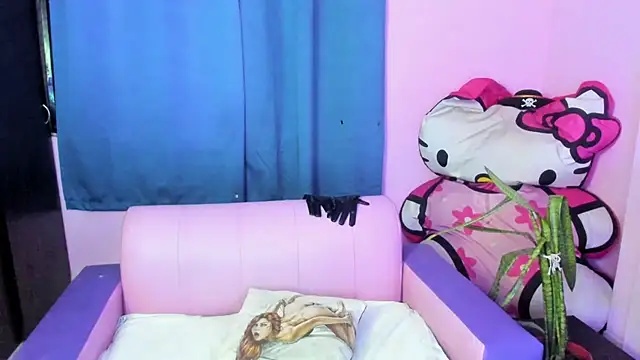 doll katiuska online show from 25, 6, 2026