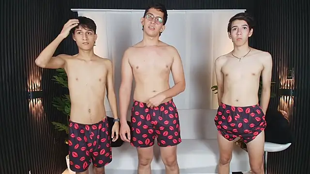 Snapshot of Partyhot_cum chatting on 1, 3, 2026 Partyhot cum online show from 1, 3, 2026