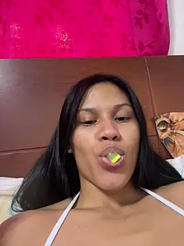Snapshot of KathLovee chatting on 9, 7, 2026 KathLovee online show from 9, 7, 2026
