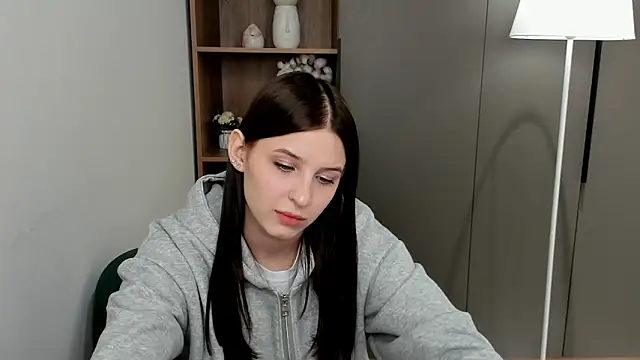 KerstinMaynor online show from 4, 3, 2026