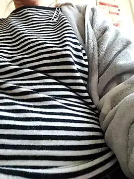 anayss17 online show from 8, 4, 2026