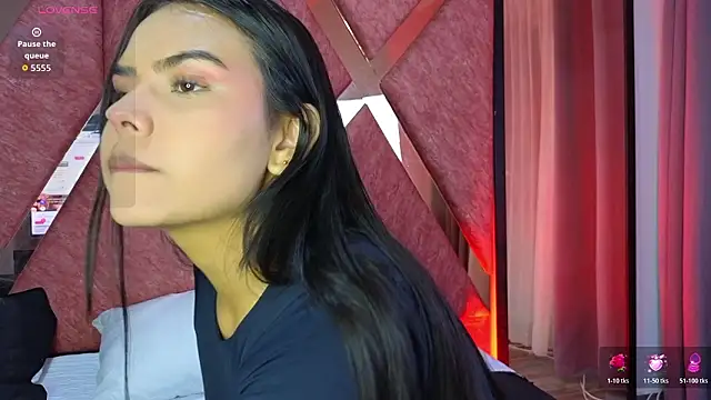 Emma Revees online show from 2, 4, 2026