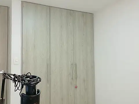 SarahMoonXO online show from 19, 4, 2026