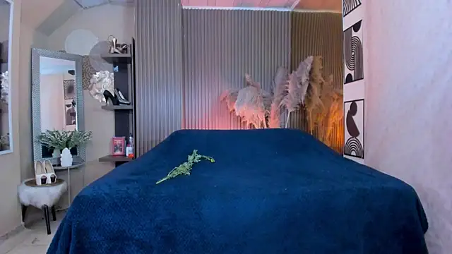 KiaraXMilf online show from 15, 4, 2026