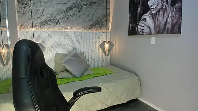 Esmeralda  18 online show from 20, 4, 2026