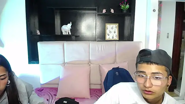  chloe 1 online show from 12, 4, 2026