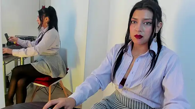 jaade doll online show from 18, 4, 2026