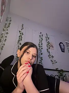 Snapshot of rubie_roja chatting on 21, 4, 2026 rubie roja online show from 21, 4, 2026