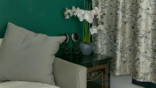 Snapshot of SkinnyNatty chatting on 29, 6, 2026 SkinnyNatty online show from 29, 6, 2026