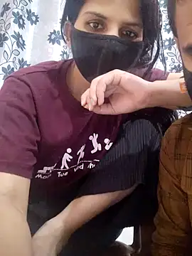 lovelypooja93 online show from 6, 4, 2026