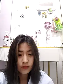 Snapshot of Yunhan_27 chatting on 5, 3, 2026 Yunhan 27 online show from 5, 3, 2026